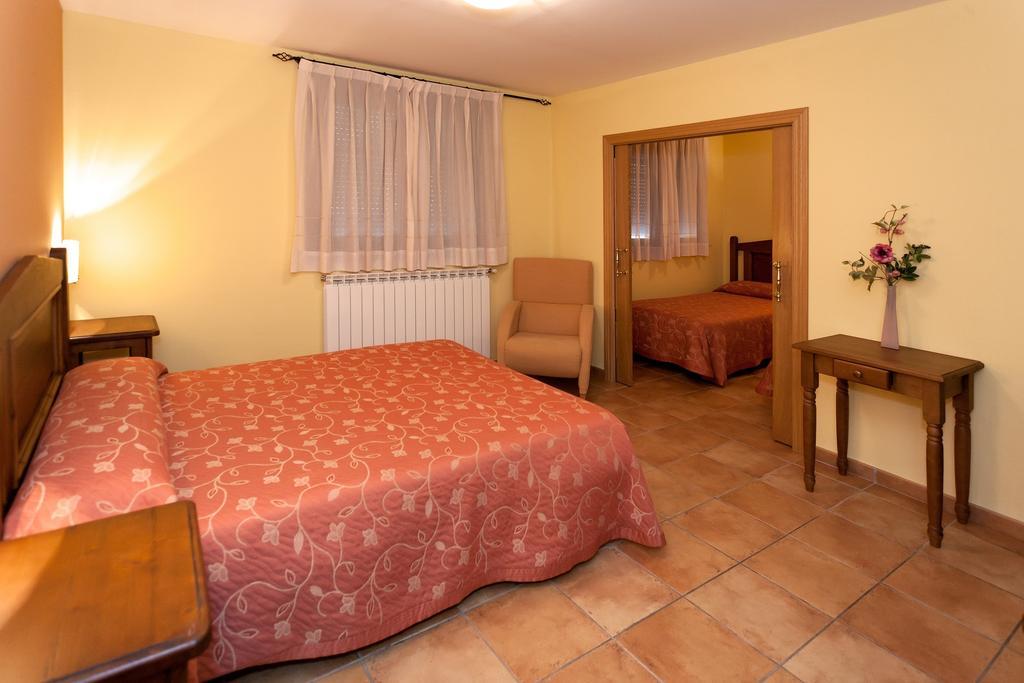 Complejo Turistico Bielsa Hotel Y Camping Bilik gambar